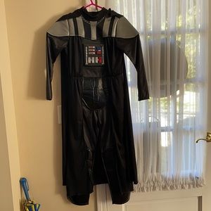 Disney Darth Vader costume. 6 pieces.